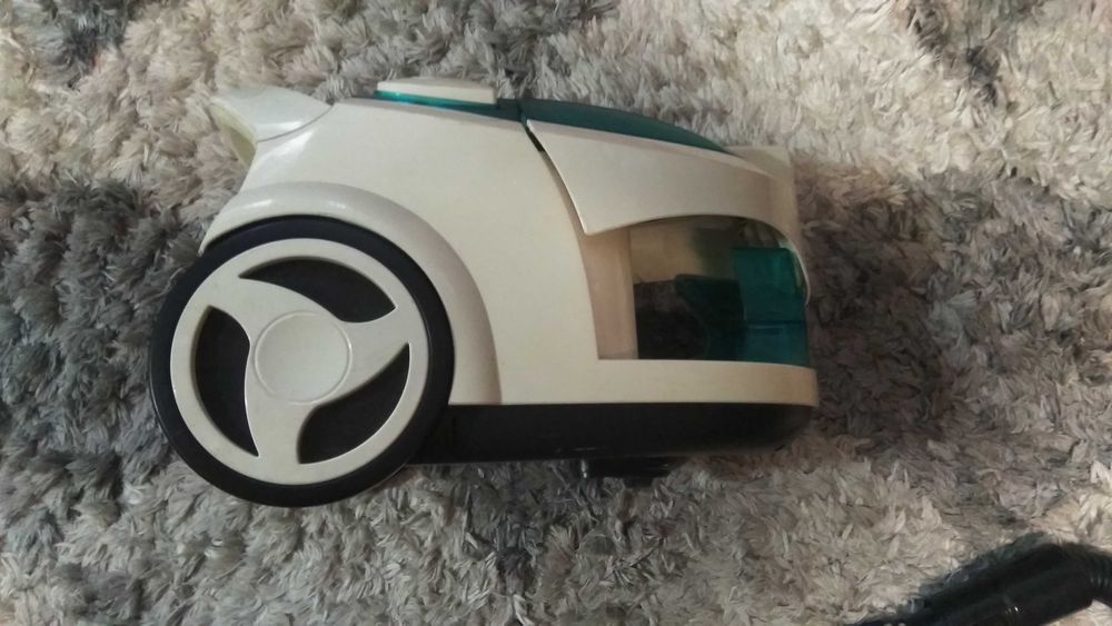 Пылесос Bosch b-825