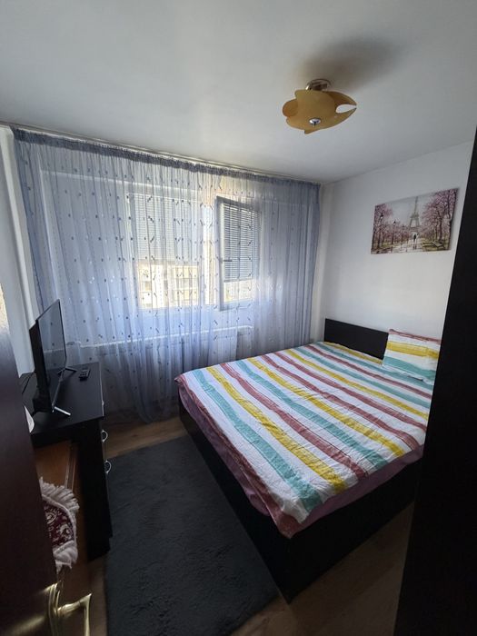 Apartament 2 camere de vanzare.