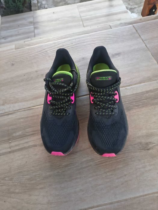Маратонки under armour