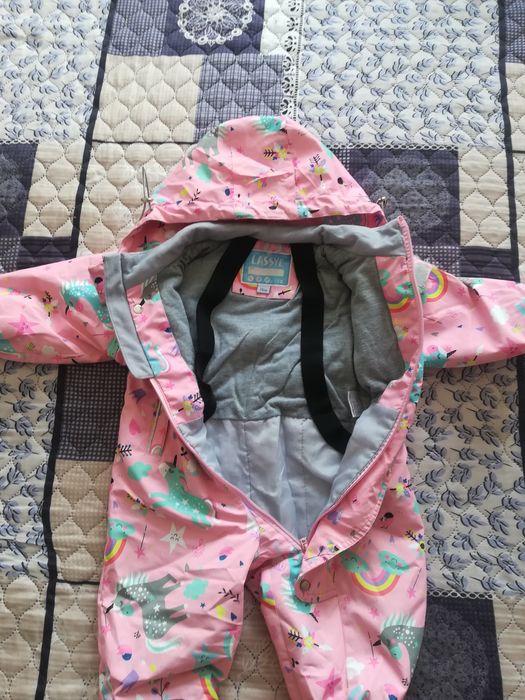 Продам детский комбинезон весна-осень.