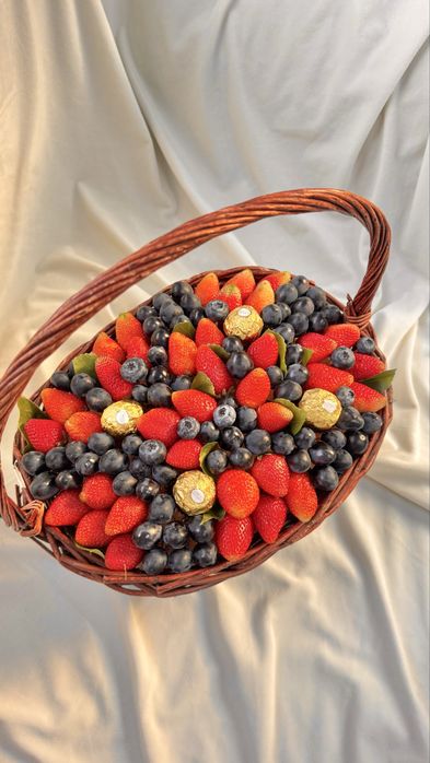 Киндер торт букет корзина