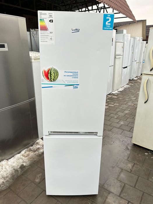 Холодильник Indesit