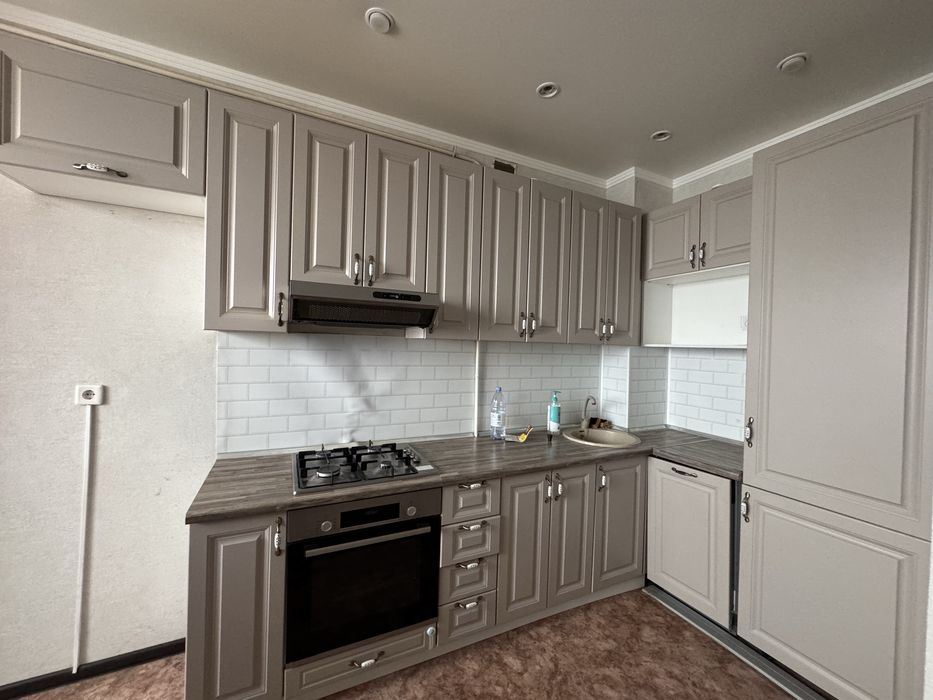 Срочно продам кухонный гарнитур