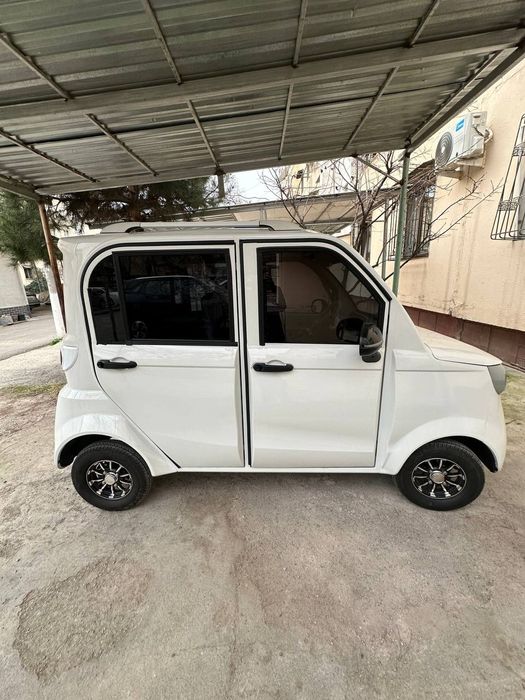 Mini elektromobil. Мини электромобил.