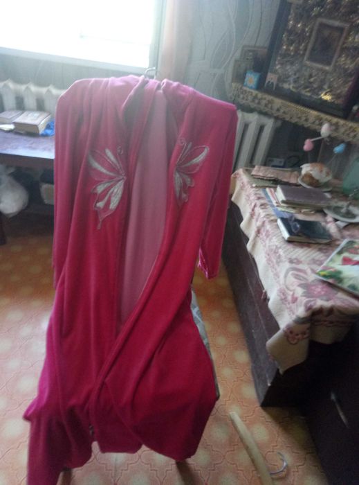 продам женские вещи.