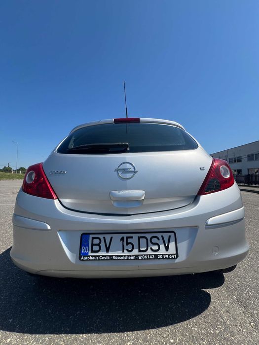 Opel Corsa D 1.2 Benzină–cutie automată Easytronic–107.000 km reali