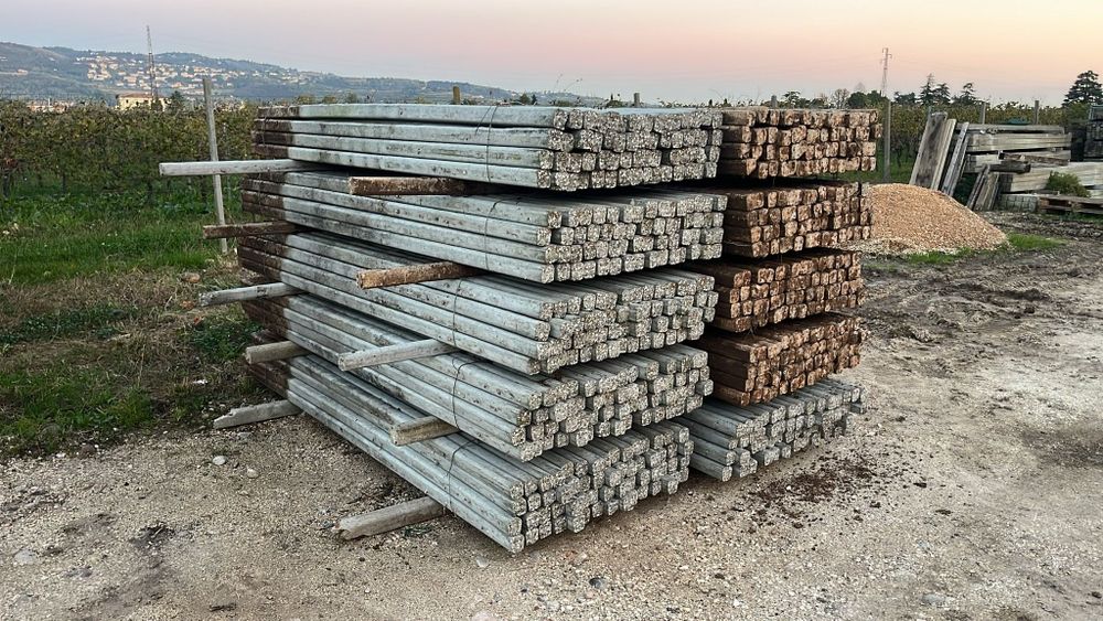 Vand stalpi  6x6 cm ,lungime 2.7m