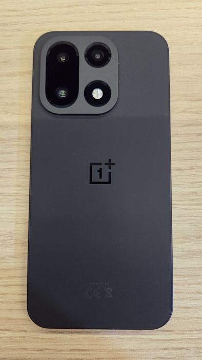 OnePlus 15, garantie inca 21 de luni, 10/10, impecabil