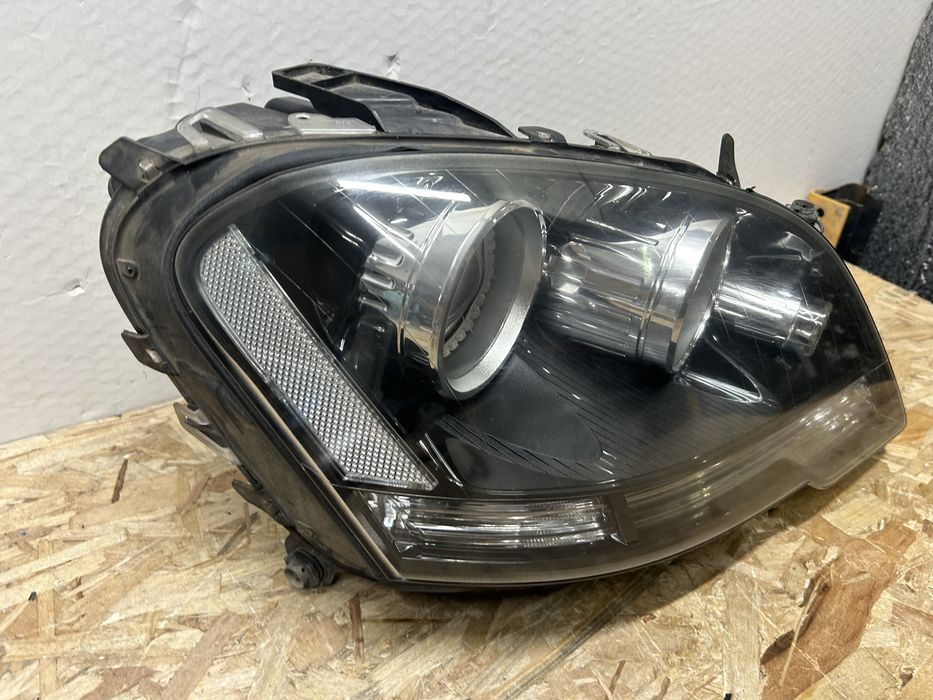 Far xenon Mercedes ML w164 facelift 2008-2010