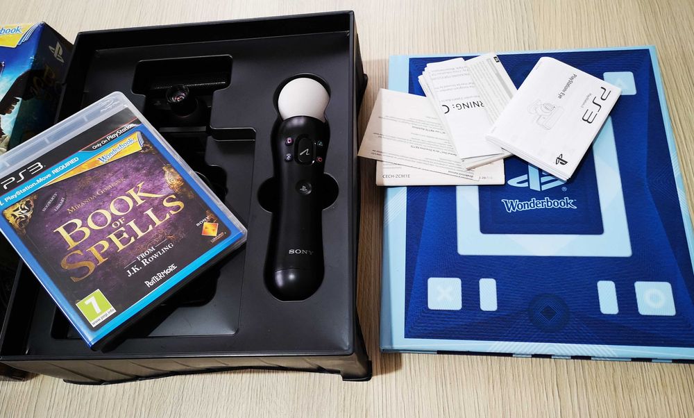 PS3 Wonderbook: BOOK OF SPELLS Контролер + камера + книга и диск