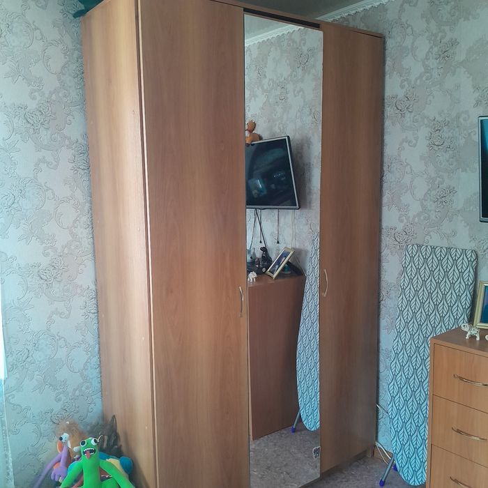 Продам шкаф для одежды