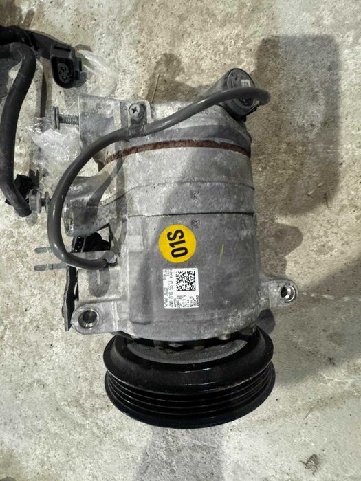 компресор за климатик на AUDI A8 2019г.