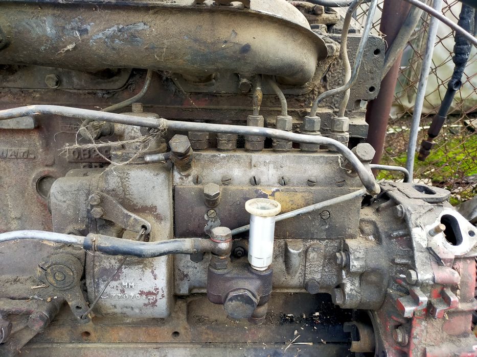 Vând chiloasa de tractor fiat 1380 și pomba injecție