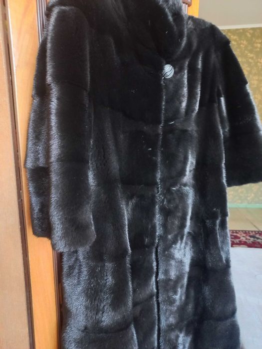 Продам норковую шубу