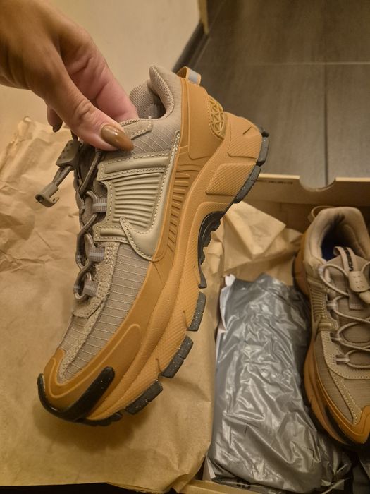 Маратонки NIKE W