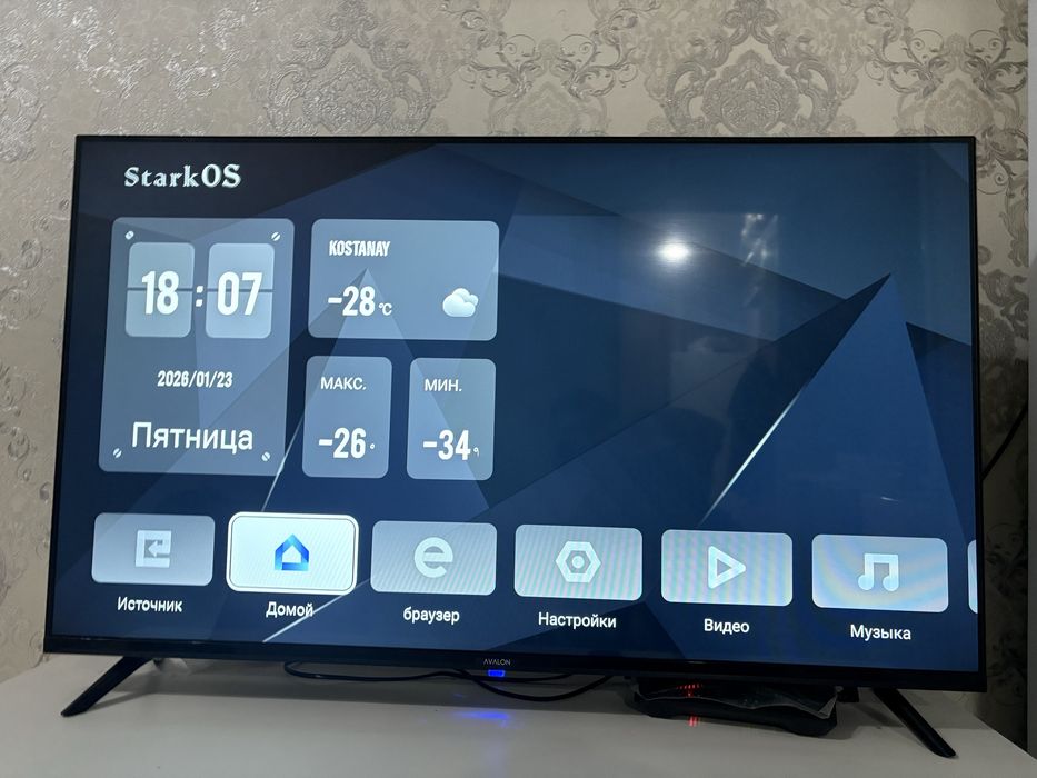 Продам телевизор Avalon 109  Smart TV