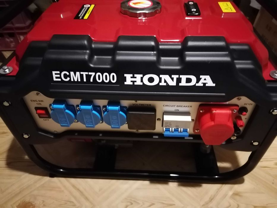 Бензинов генератор за ток Honda Ecmt 7000