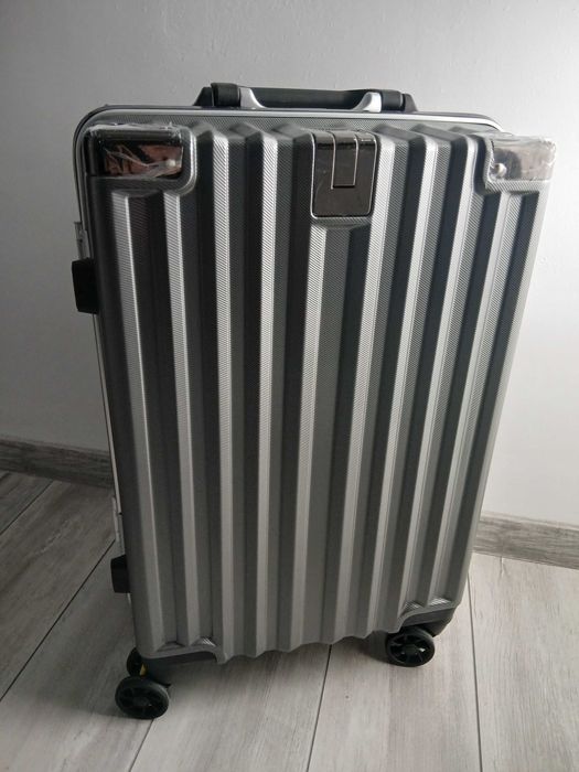Valiză de mână ușoară de 20 de inch cu cadru din aluminiu