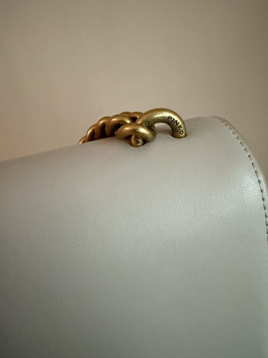 Нова дамска чанта Pinko