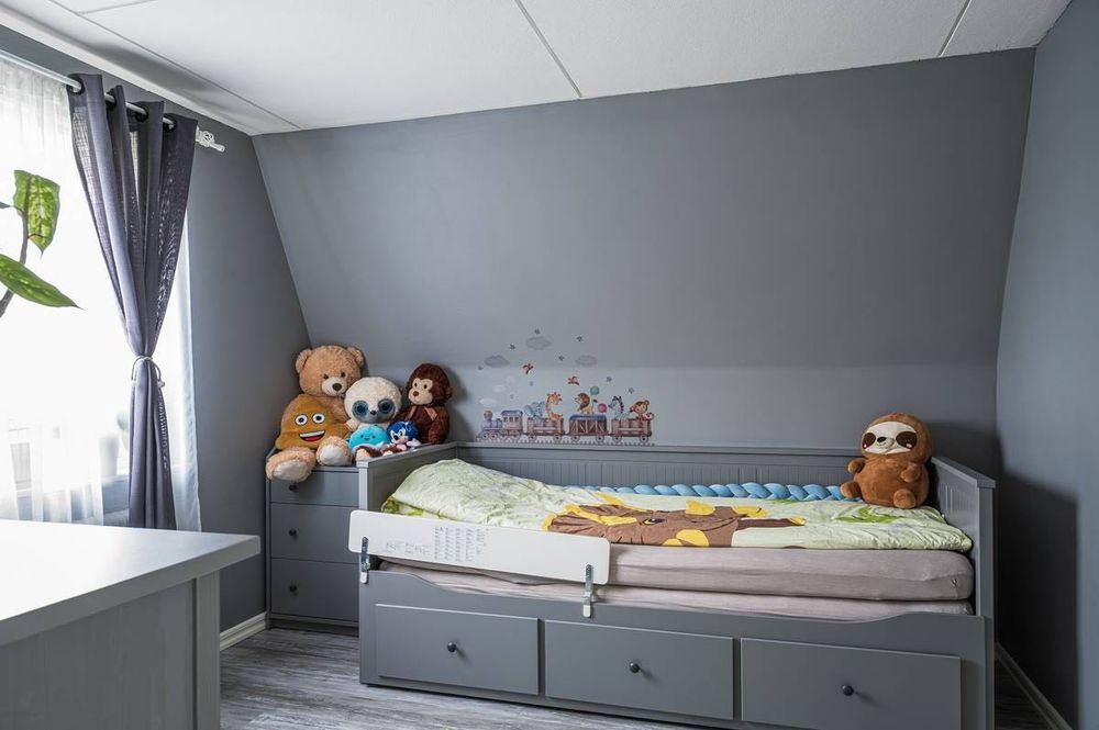 Pat IKEA HEMNES extensibil cu 2 saltele