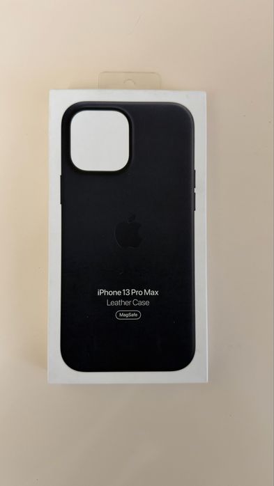 Оригинальные чехлы на iPhone 13 Pro и 13 Pro Max