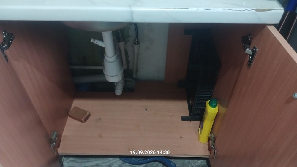 Продам кухонный шкаф и мойку