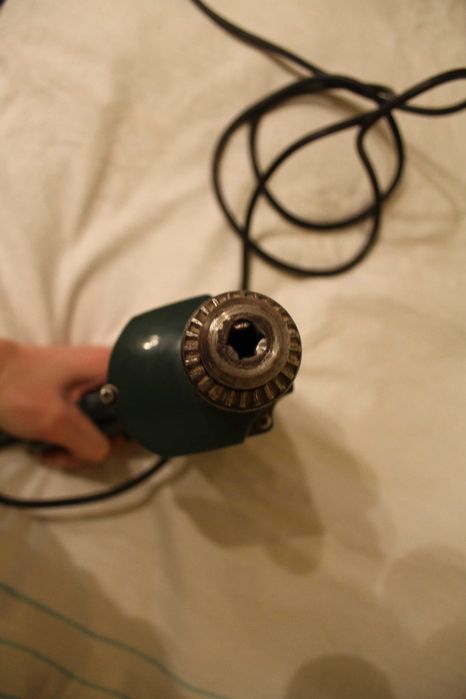 Электроинструмент.