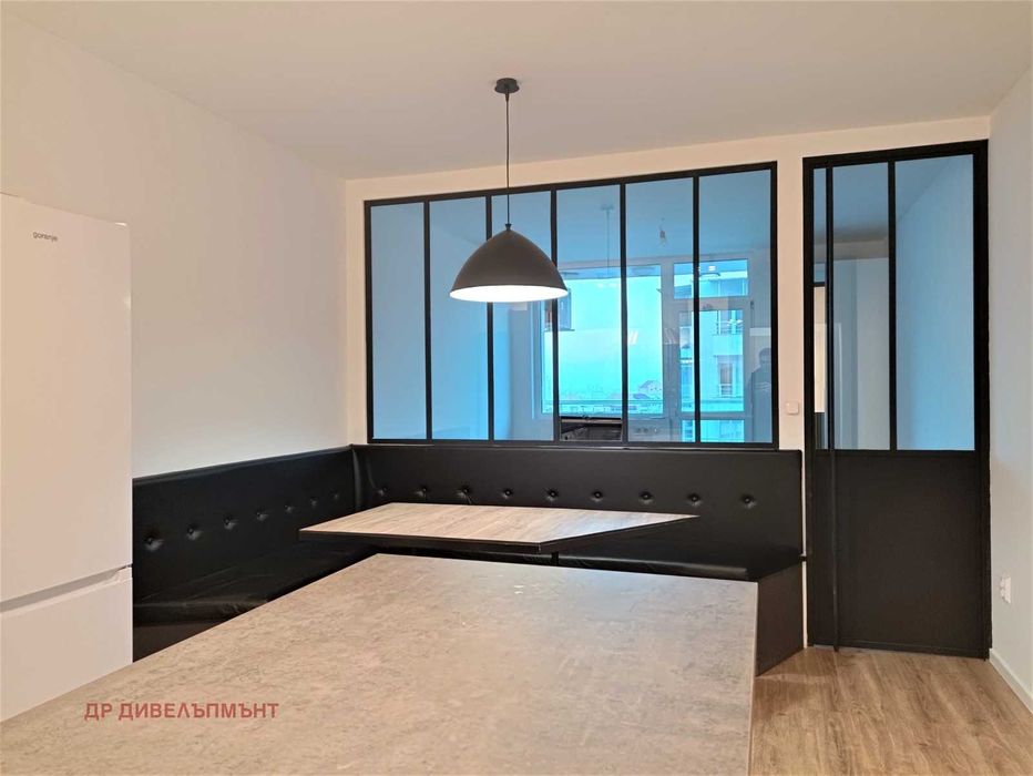 Под наем практичен Двустаен в Студентски град