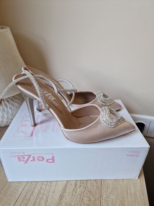 Дамски обувки токчета