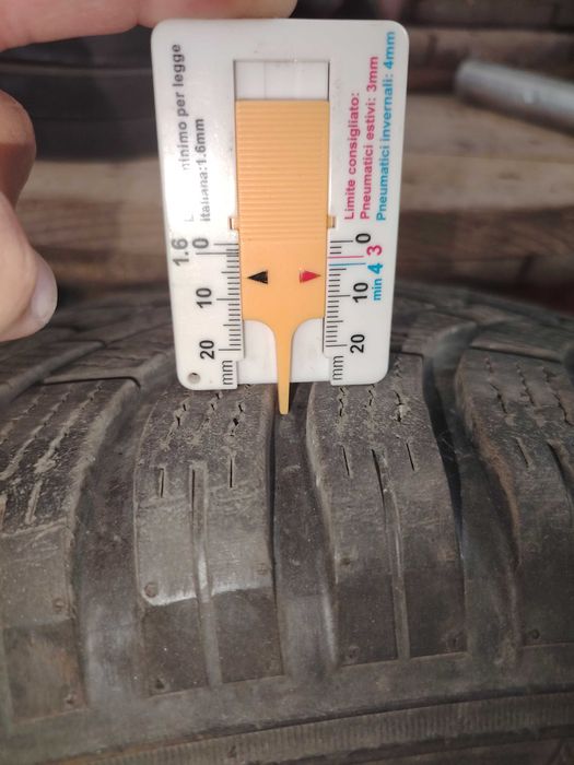 Продавам гуми 245/70 R 16
