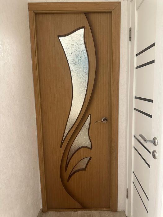 Продам межкомнатные двери