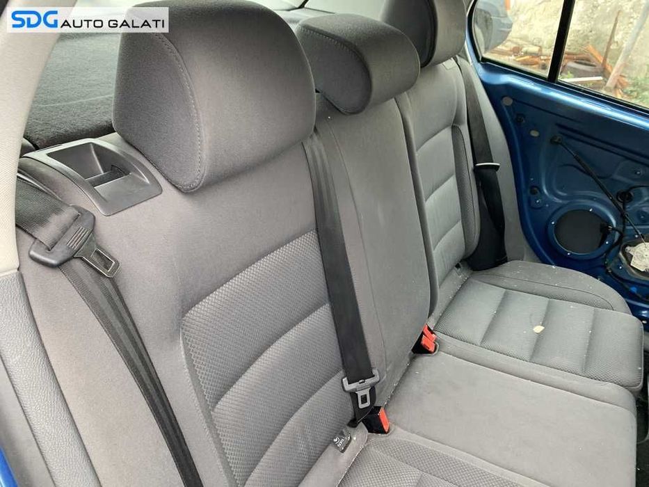 Scaun Scaune Fata si Bancheta cu Spatar Textil FARA Incalzire VW Golf 5 2004 - 2008