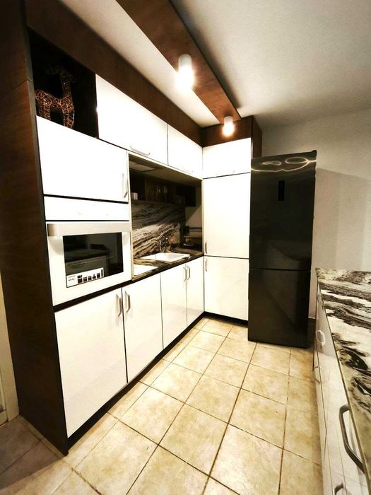 Дава се под наем Тристаен апартамент в Варна, Морска градина - 80 кв.м за 433.5 € - Снимка #4