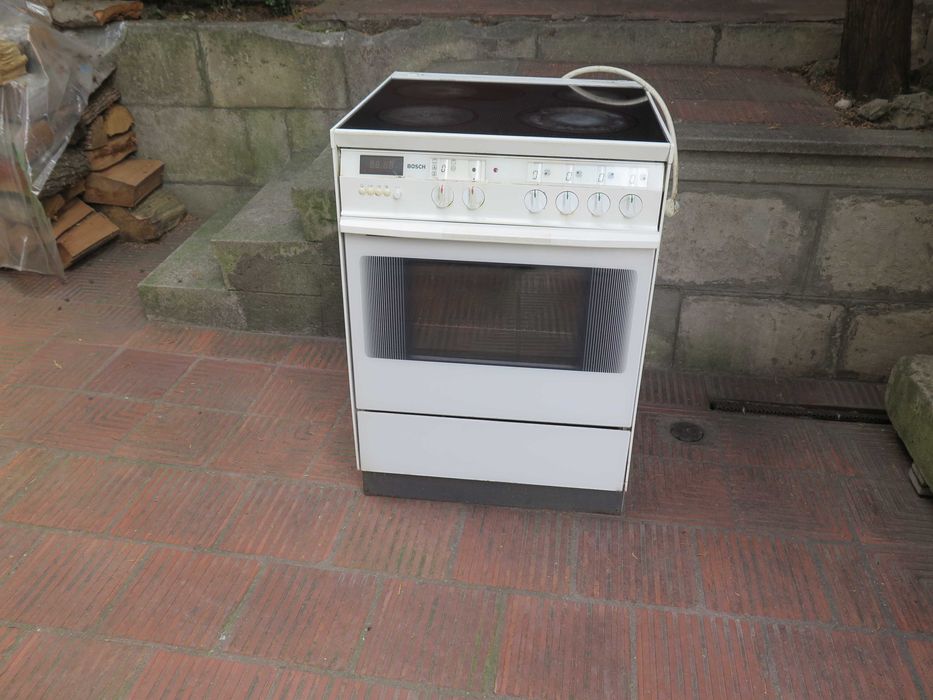 BOSCH,готварска печка с керамичен плот- 60см