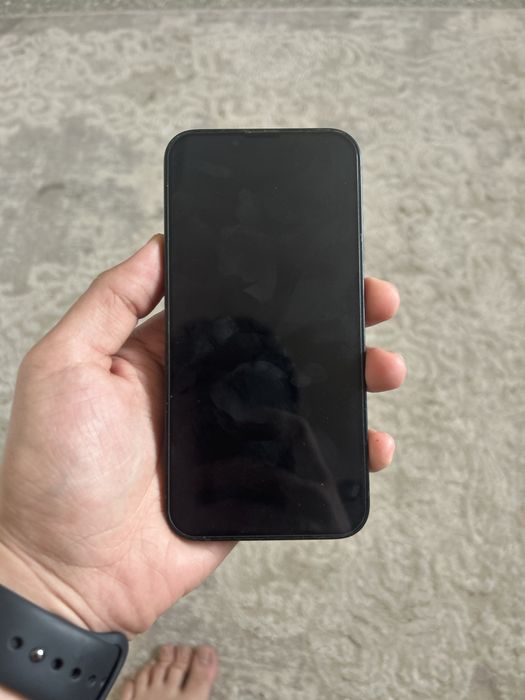 Айфон 13 в хорошом состояние