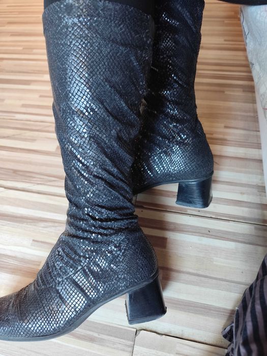 Дамски ботуши змийска кожа номер 38