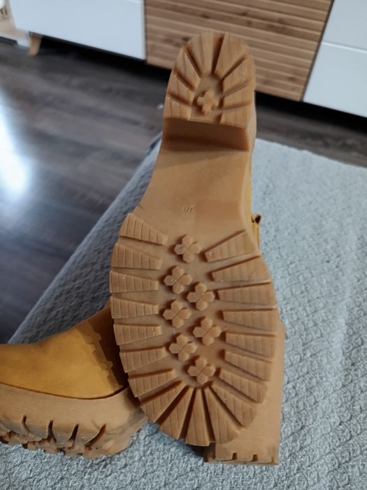 Дамски боти на ток.Зимни