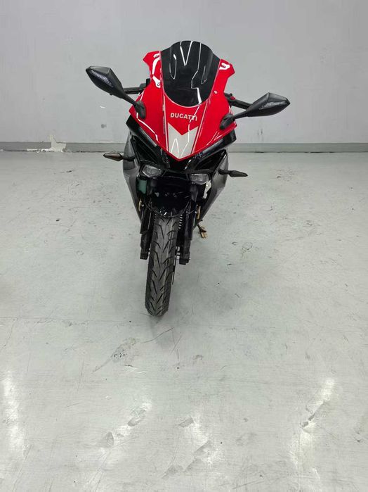 DUGATTI 400cc (Weisenike) Injector