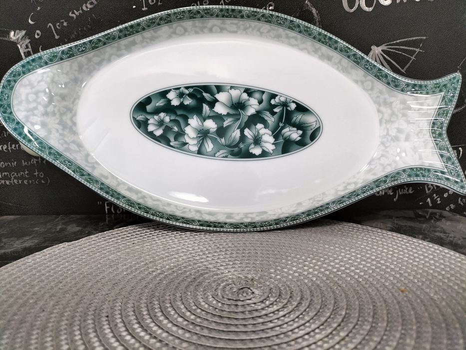 Тарелка "рыба"фарфоровая новая