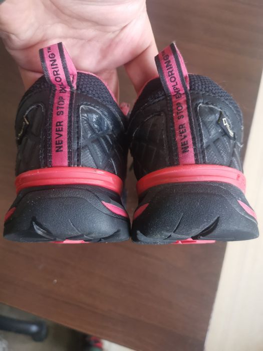 The NORTH FACE- Gore tex 37nom.