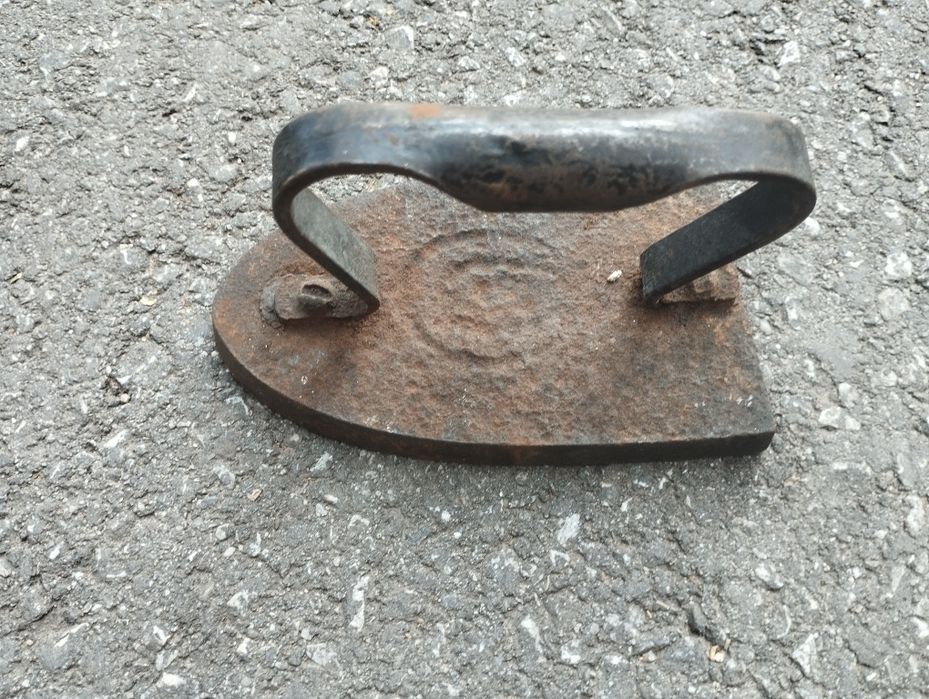 Стари чугунени ютии , Стара чугунена ютия