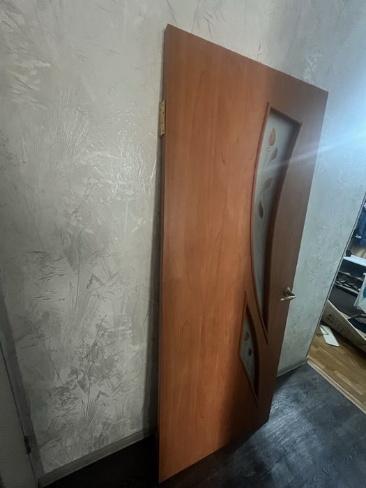 Отдам дверь бесплатно