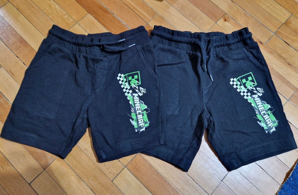 Vând pantaloni scurti Minecraft, mar.116