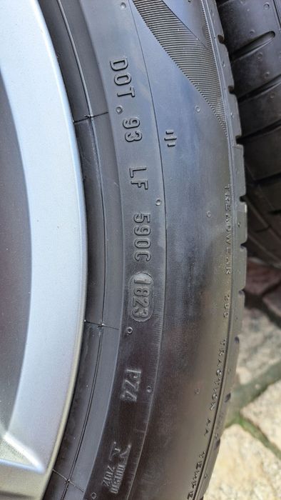 Оригинални джанти Фолксваген 19 цола гуми 235 50 19 Pirelli
