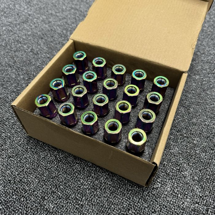 Колесные гайки шипы колеса