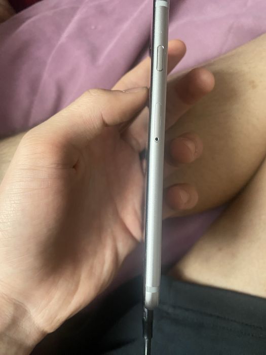 Iphone 6s  يبحيكيجييجيميبحيسسنينينين