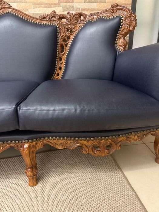 Диван баркок тройка за офис или дома реновиран напълно !