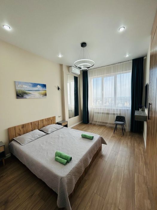 Сдается уютная квартира в престижном жк в центре города свидом на море