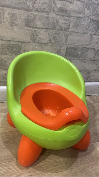 Продам детскую доску и горшок