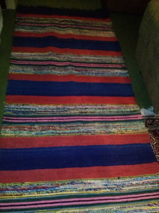 Черги, килими жакардови, килимчета за стена